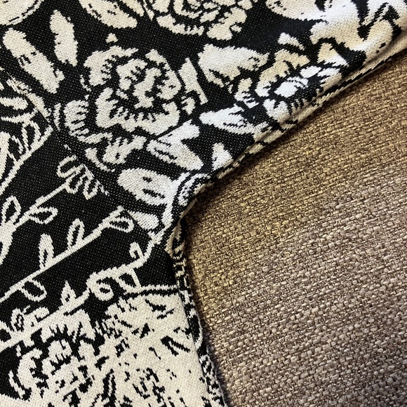 👚LuLaRoe Irma - Size Medium - Picture 4 of 6